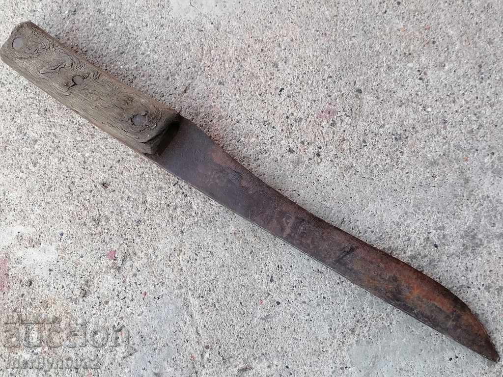 Shepherd's knife with red buffalo horn Karakulak 19th century with price 139.00 BGN | € 71.07 Shepherd's knife with red buffalo horn Karakulak 19th century with price 139.00 BGN | € 71.07