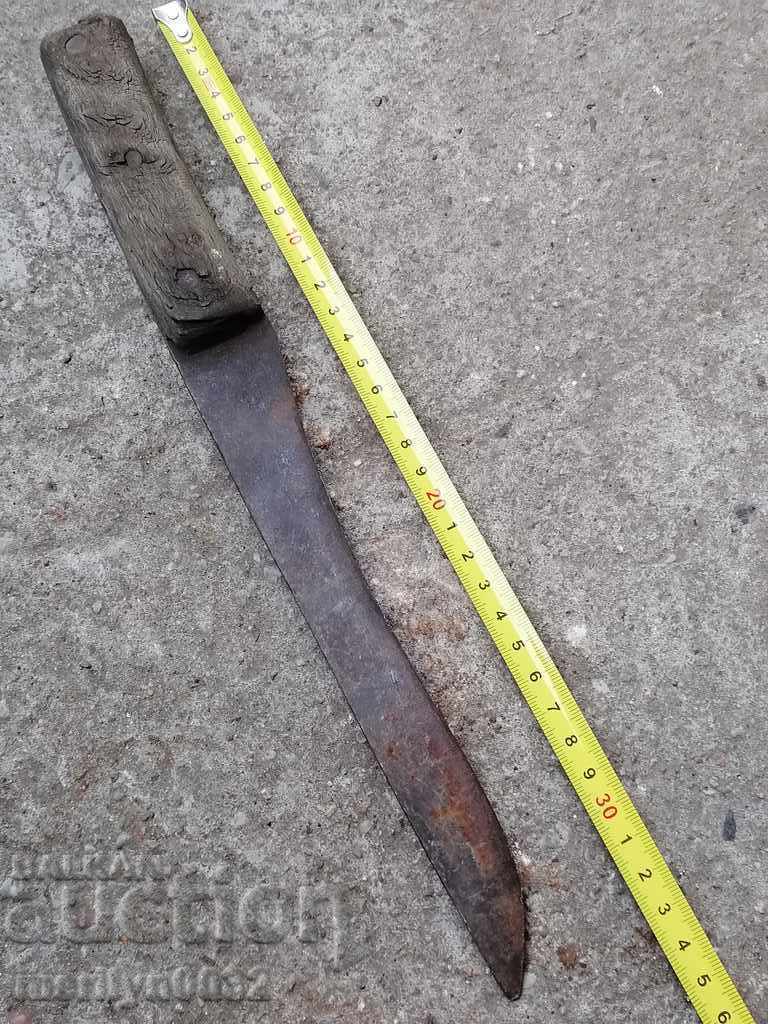 Auction Shepherd's knife with red buffalo horn Karakulak 19th century Auction Shepherd's knife with red buffalo horn Karakulak 19th century