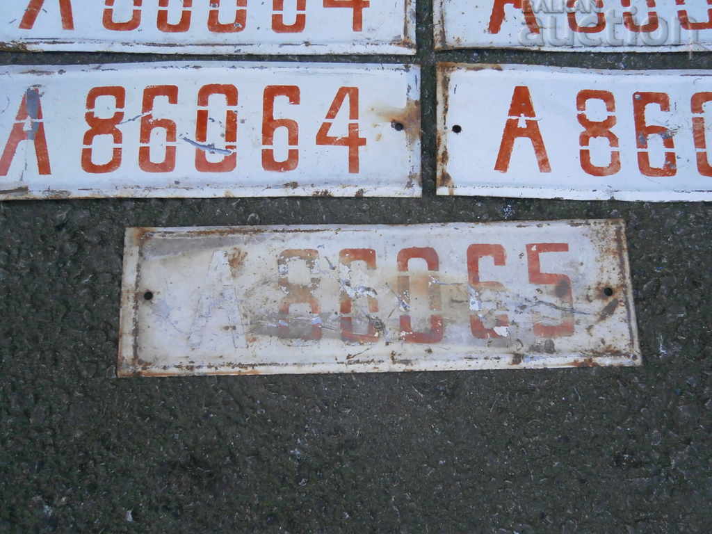 Delivery of antique plates lot set Delivery of antique plates lot set