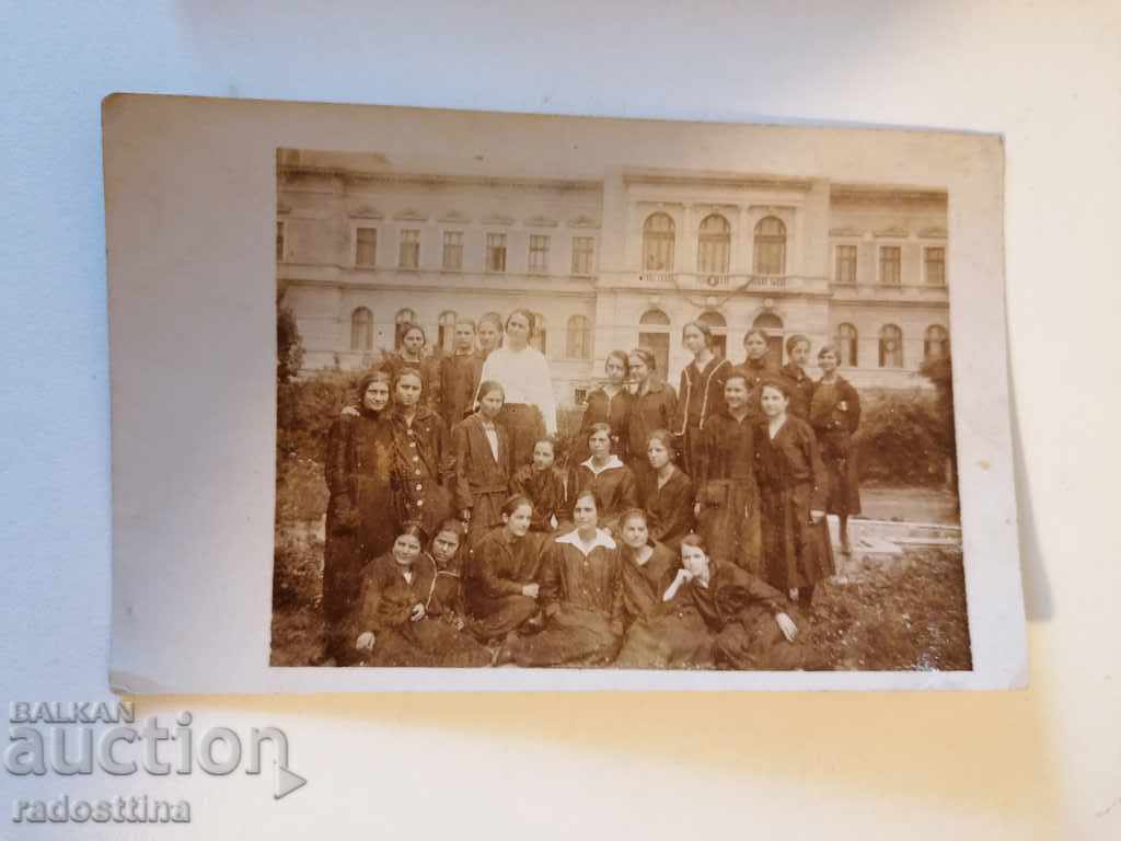 Old photo Girls' High School Varna 1925. Chemistry