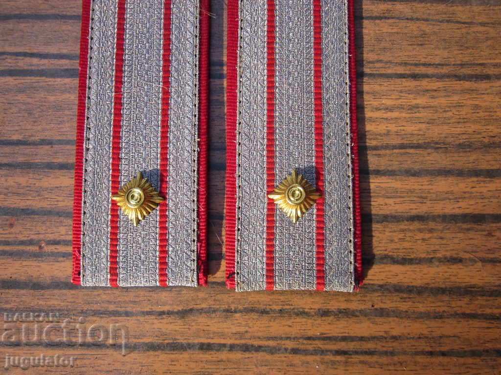 Παράδοση Δεύτερος Παγκόσμιος Πόλεμος Βούλγαρος βασιλικός αξιωματικός επωμίζεται ταγματάρχη Παράδοση Δεύτερος Παγκόσμιος Πόλεμος Βούλγαρος βασιλικός αξιωματικός επωμίζεται ταγματάρχη