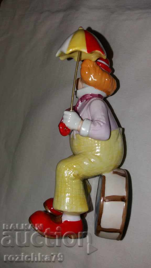 Porcelain plastic clown figure - 5 Porcelain plastic clown figure - 5