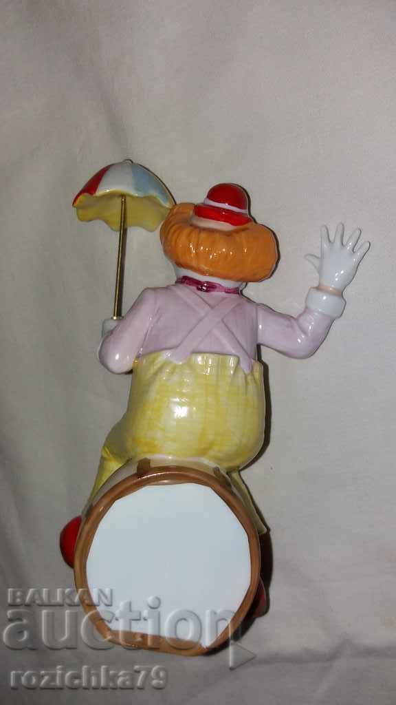 Porcelain plastic clown figure - 6 Porcelain plastic clown figure - 6