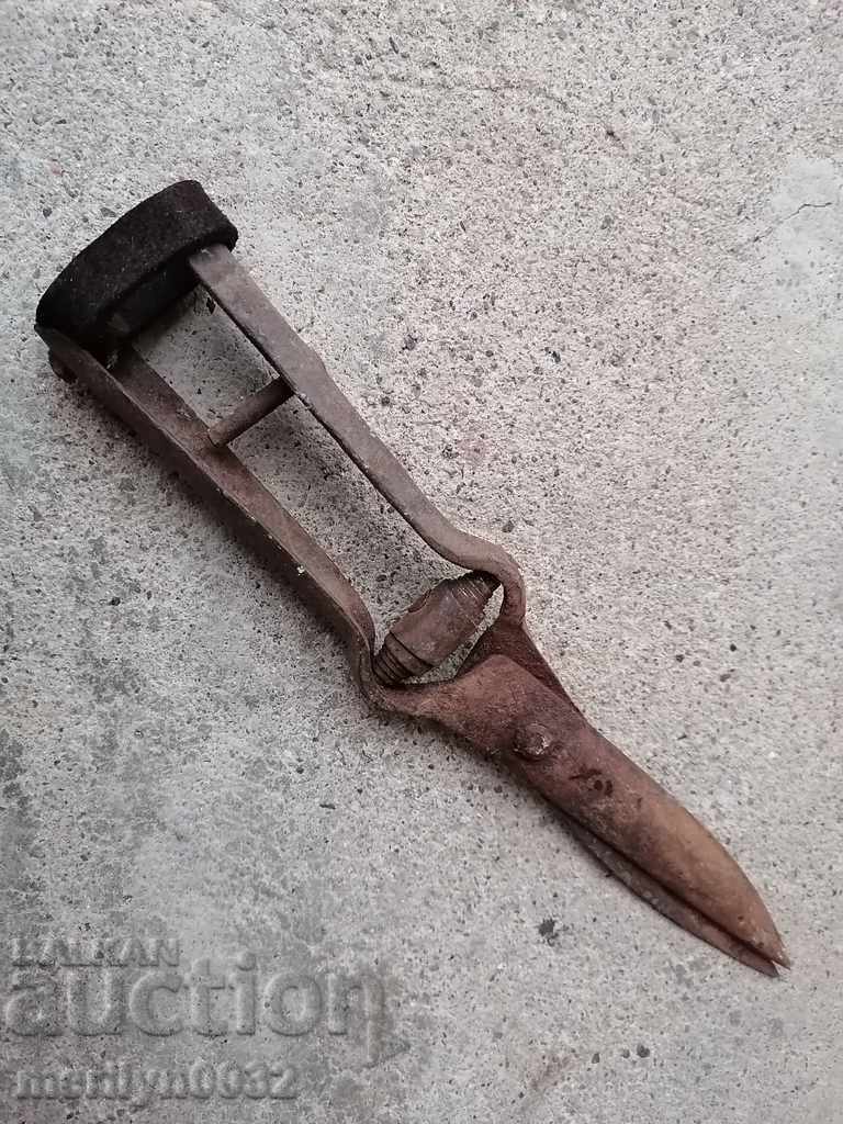 Auction  Old hand forged scissors, wrought iron