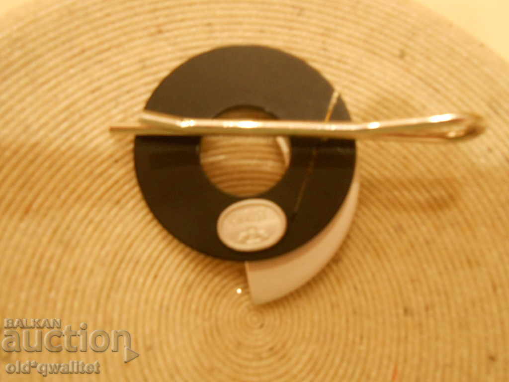 Interesting accessory CHRIST with Gold 750 - 7