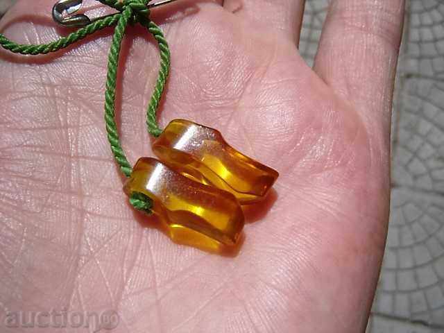 OLD AMBER BROOCH - 5