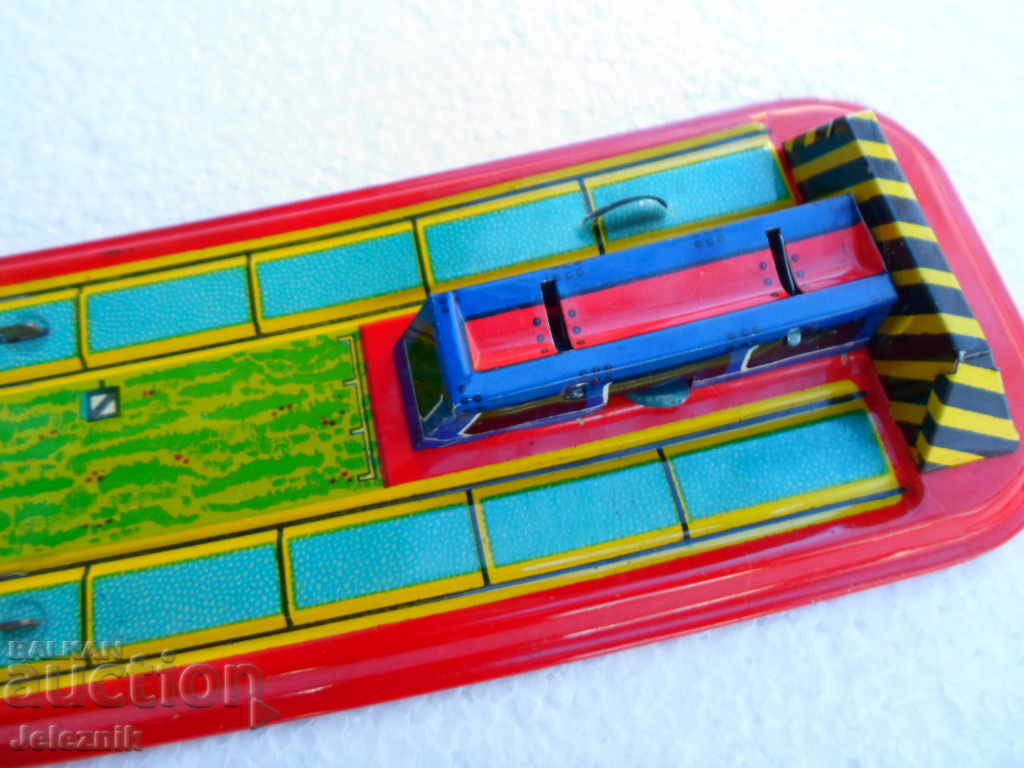 Auction rare metalz Hungarian children tin toy Auction rare metalz Hungarian children tin toy