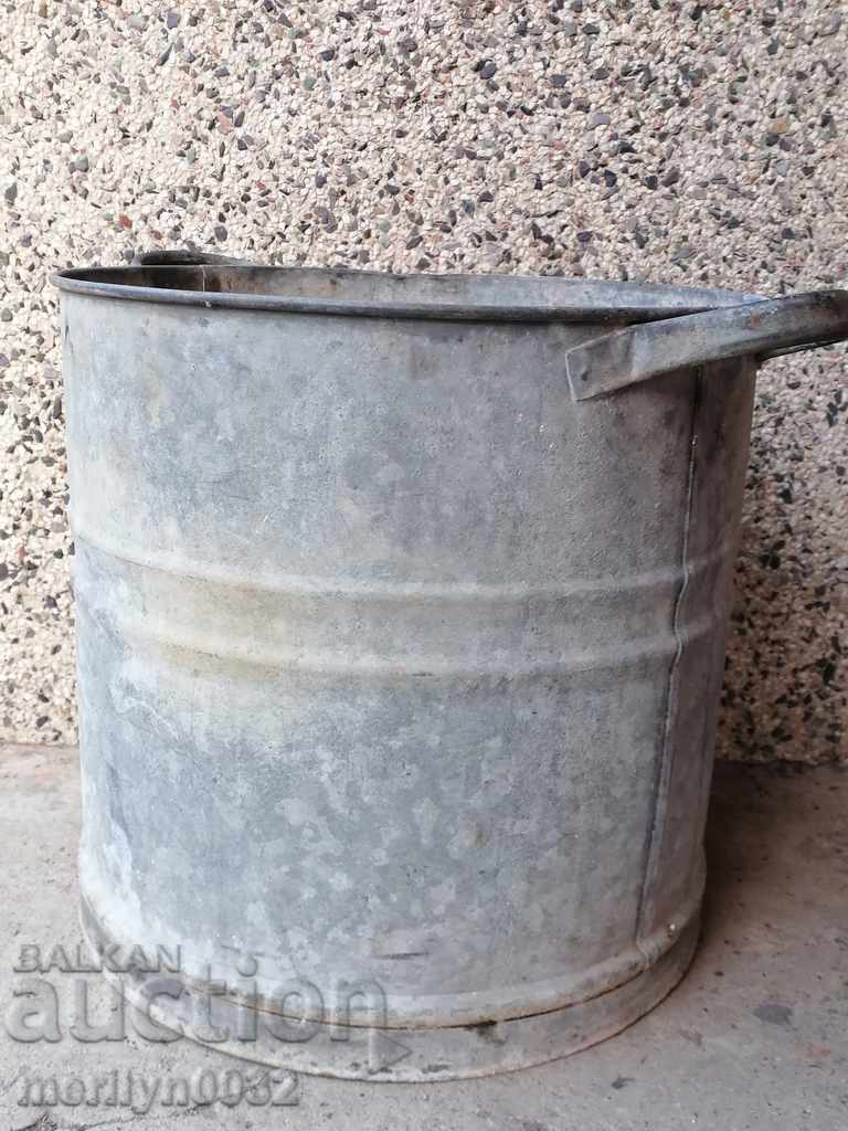 Old metal rubber bucket, 30 liter can - 6 Old metal rubber bucket, 30 liter can - 6