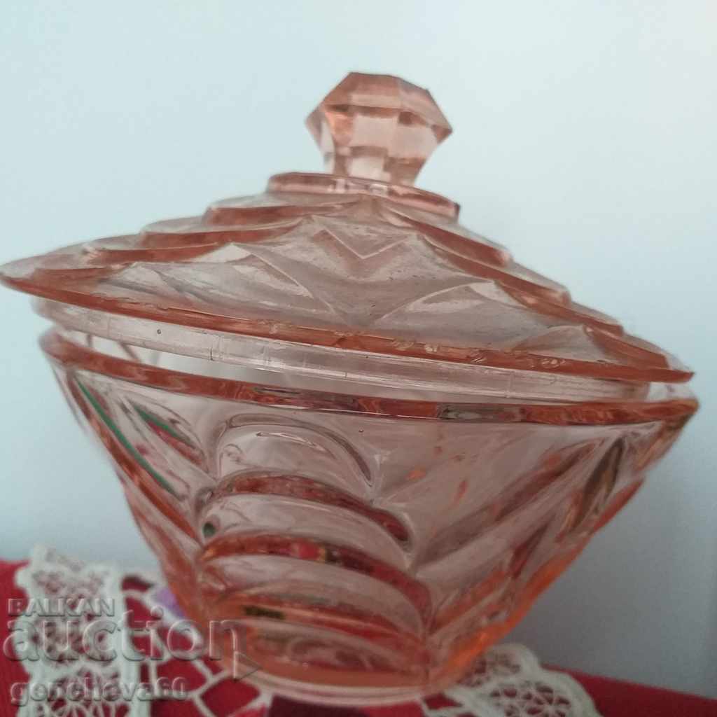 Delivery of Rare vintage set in pink 8 pieces Delivery of Rare vintage set in pink 8 pieces