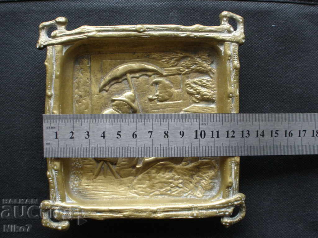 Old, massive, bronze "art" ashtray. - 6 Old, massive, bronze "art" ashtray. - 6