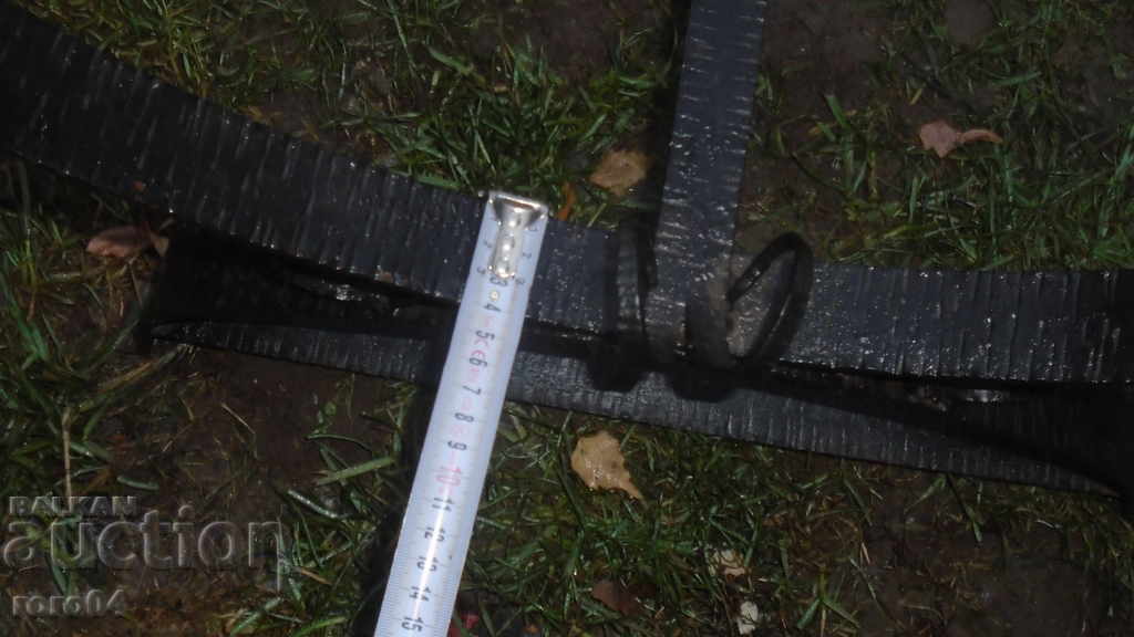 MASĂ FRUMOSĂ MASIVĂ VECHIĂ ÎNCHISĂ - 7