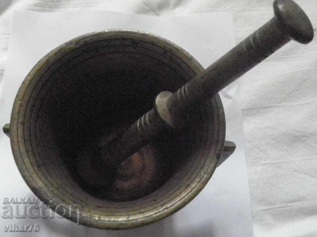 Mortar vechi de bronz - 6