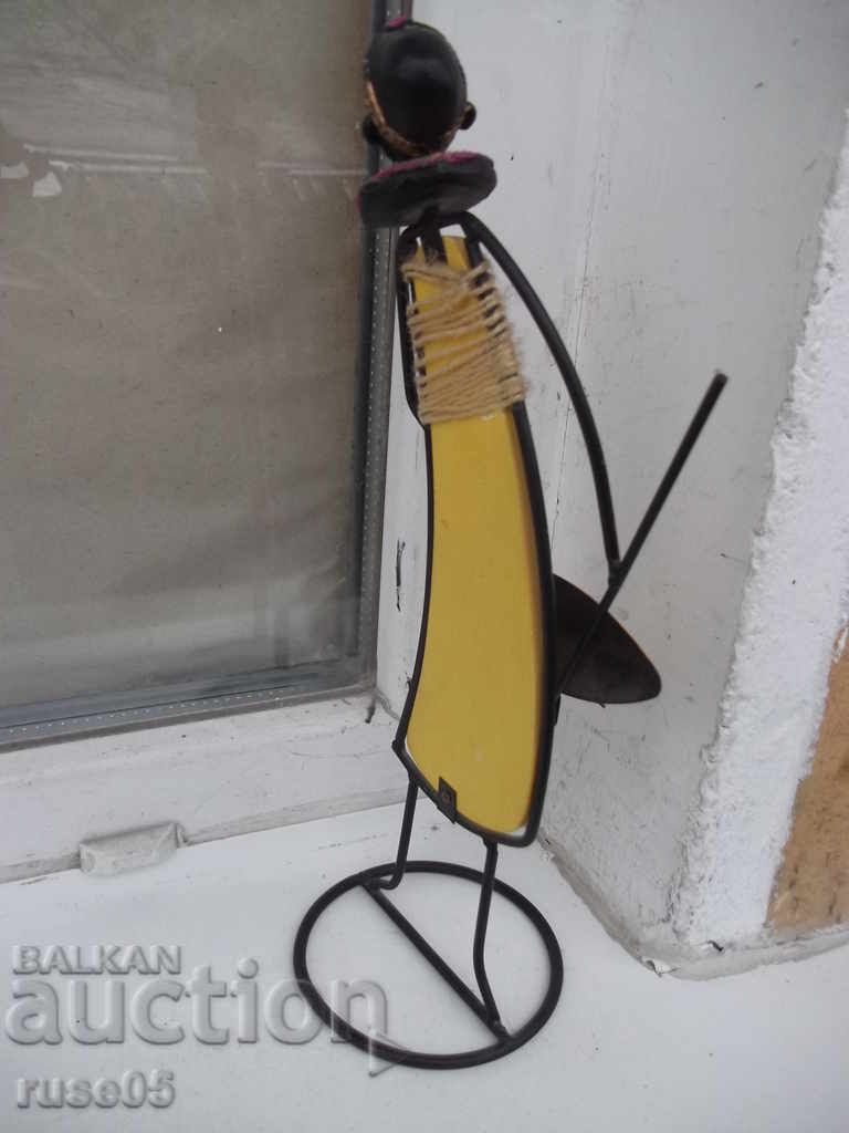 Delivery of Negro Warrior Figure Delivery of Negro Warrior Figure