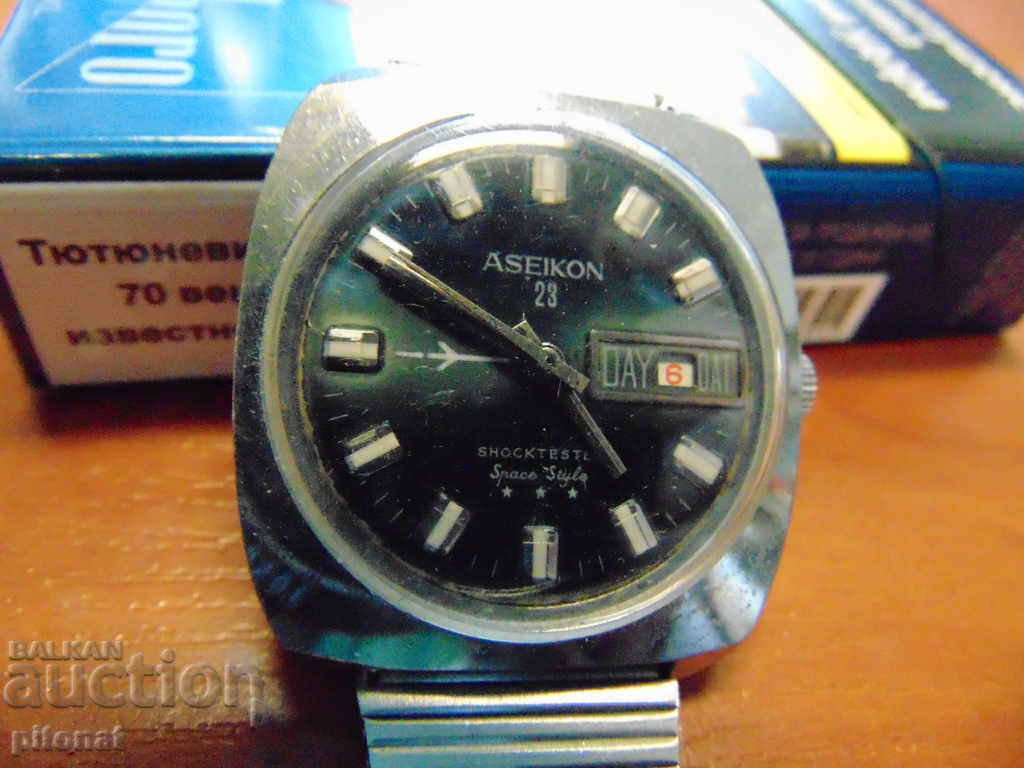 Collectible watch ASEIKON 23 RUHLA with price 60.00 BGN | € 30.68 Collectible watch ASEIKON 23 RUHLA with price 60.00 BGN | € 30.68