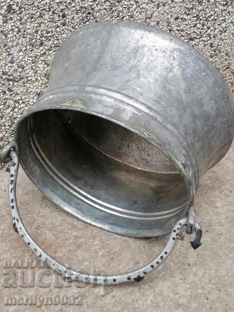 Delivery of Tinned cauldron, copper coin, copper coin, copper vessel Delivery of Tinned cauldron, copper coin, copper coin, copper vessel