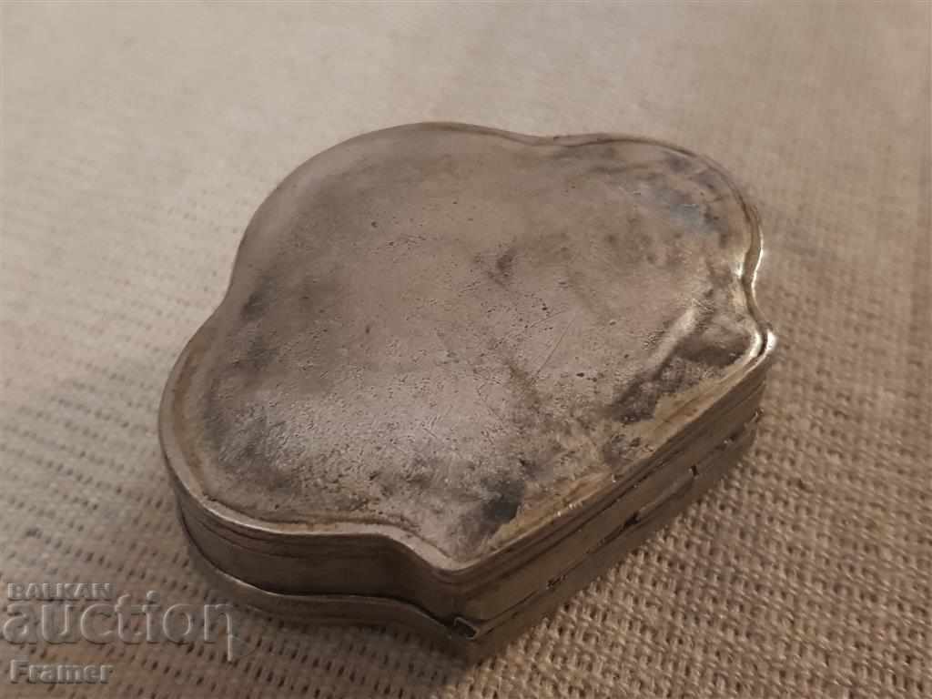 Рядка Възрожденска Кутийка за енфие прахове кутия СРЕБРО - 7 Рядка Възрожденска Кутийка за енфие прахове кутия СРЕБРО - 7