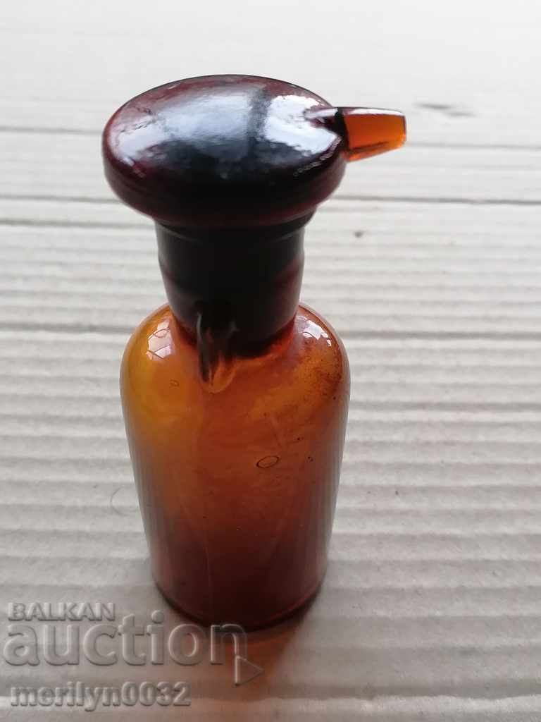 Старо медицинско шише пипета капкомер бутилка