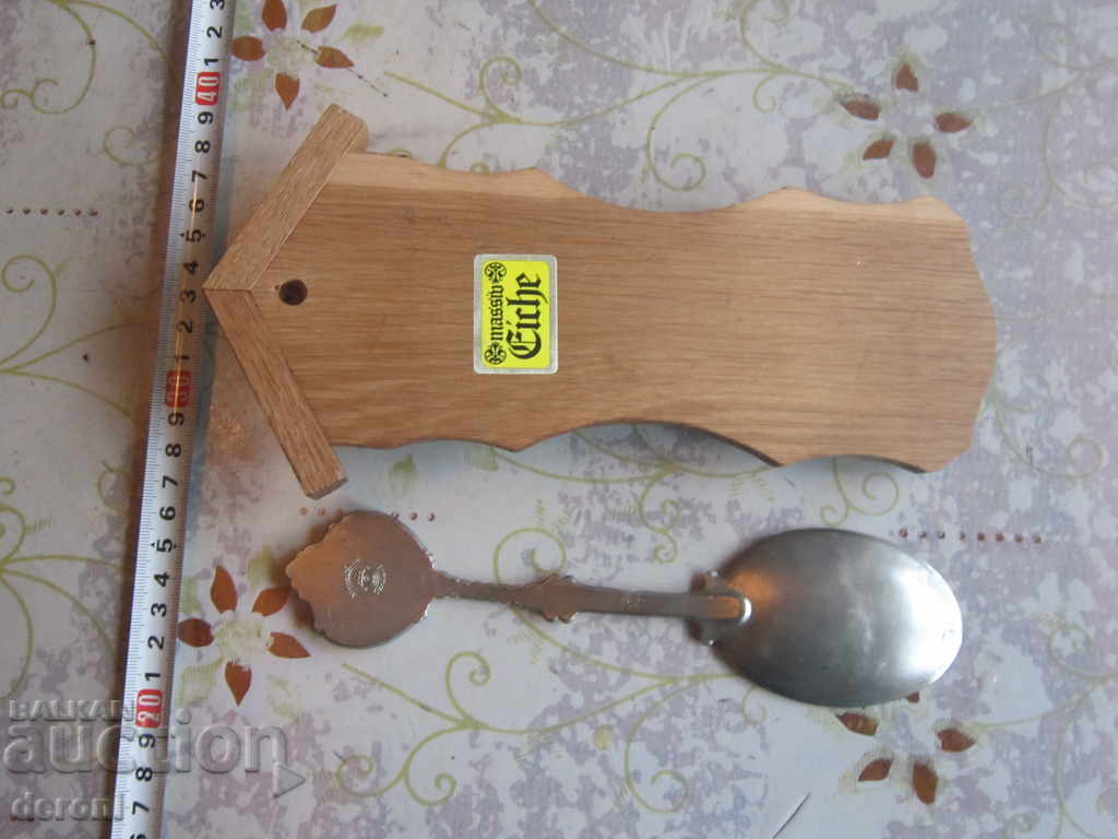 Licitație Lingurita unica din cositor cu suport de stejar 1984 Lingura din cositor