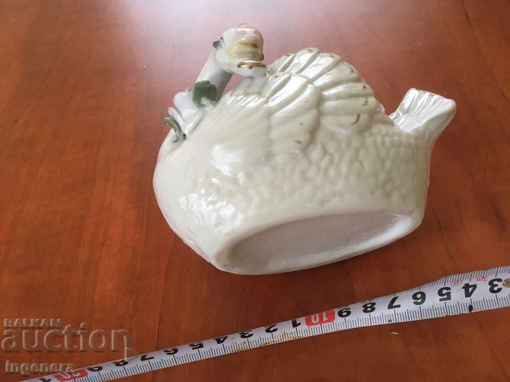 PORCELAIN SWAN BONBONIERA GOLDEN FIGURE - 7 PORCELAIN SWAN BONBONIERA GOLDEN FIGURE - 7