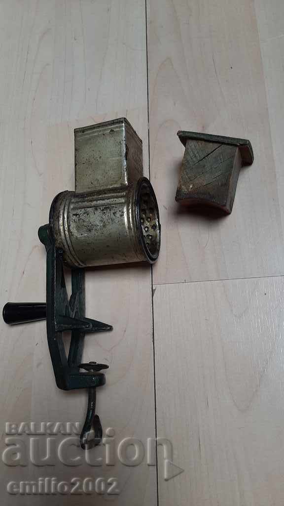 Auction Retro nut grinder screw soc. Auction Retro nut grinder screw soc.