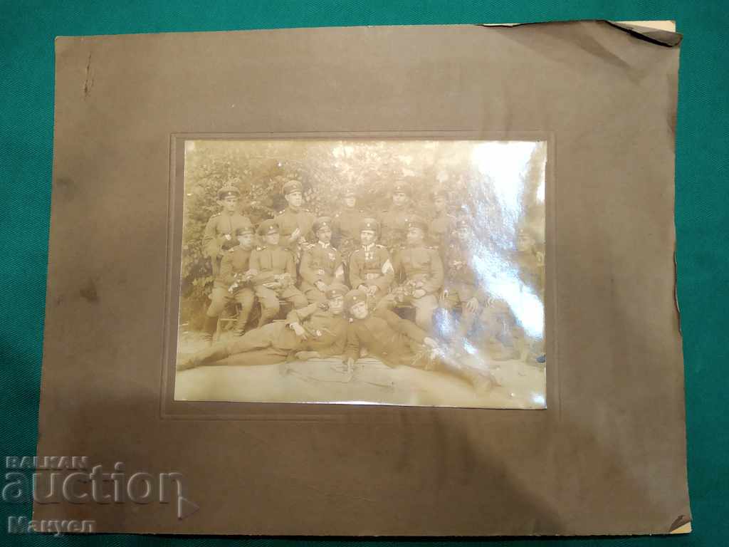 I am selling an old military photo cardboard.RRRRR