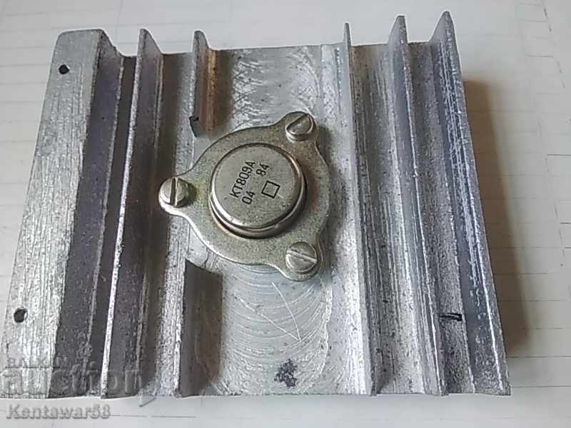 Мощен високоволтов транзистор КТ809А - нов. Мощен високоволтов транзистор КТ809А - нов.