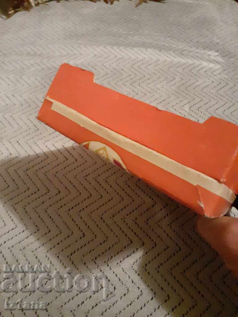 Κουτί σοκολατάκια Αλμπενα του Μαλτσικα - 5 Κουτί σοκολατάκια Αλμπενα του Μαλτσικα - 5