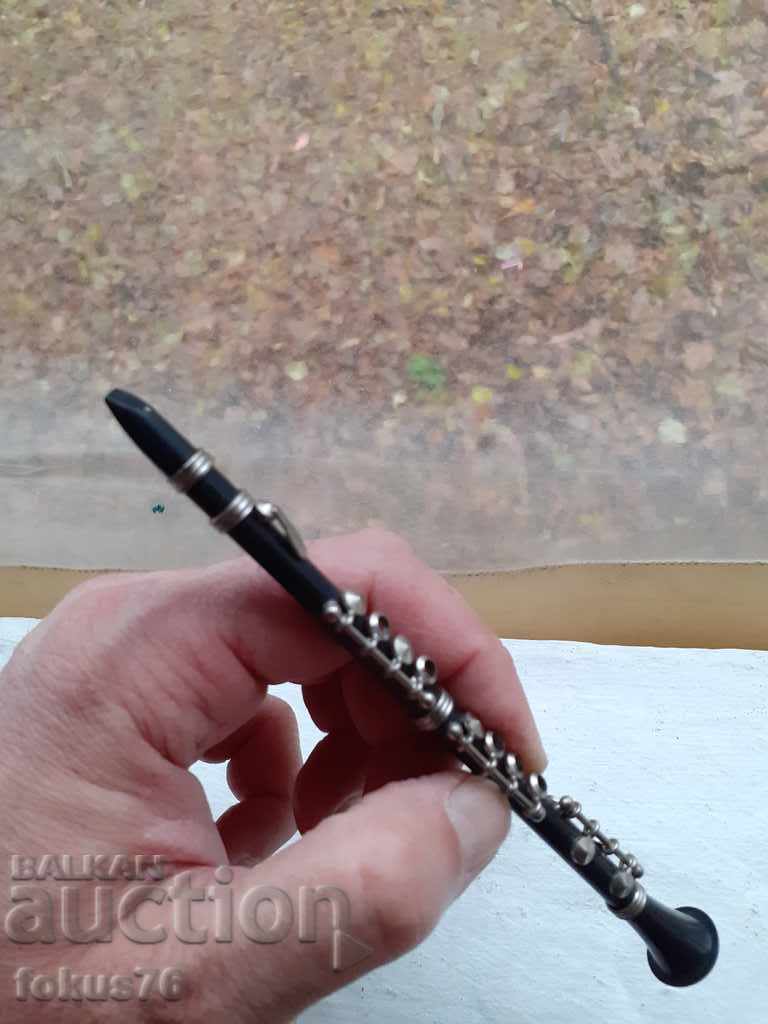 Lot of two musical figures trumpet and clarinet - souvenirs - 6 Lot of two musical figures trumpet and clarinet - souvenirs - 6