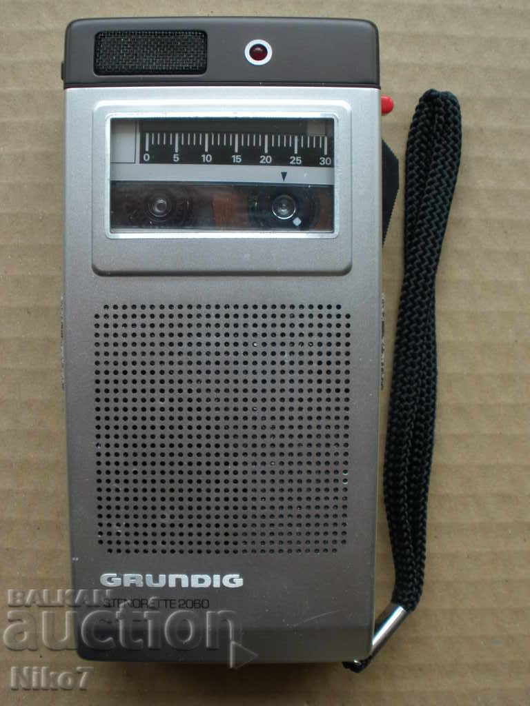 German dictaphone "GRUNDIG-STENORETTE 2060" from 1980.