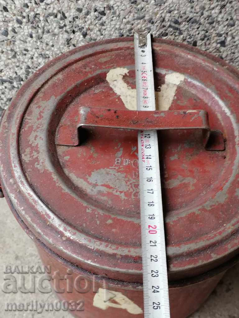 Аукцион Стара бака за храна термофонно казанче Аукцион Стара бака за храна термофонно казанче