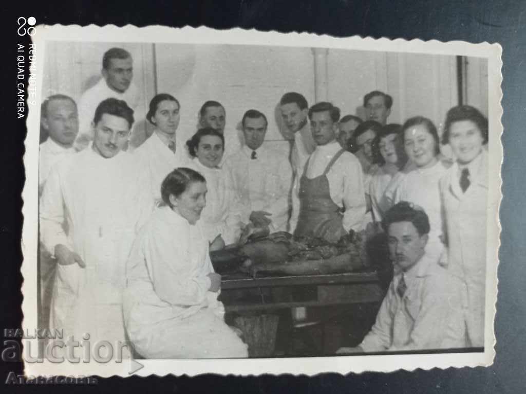 Стара снимка аутопсия на мумия 1937 г.
