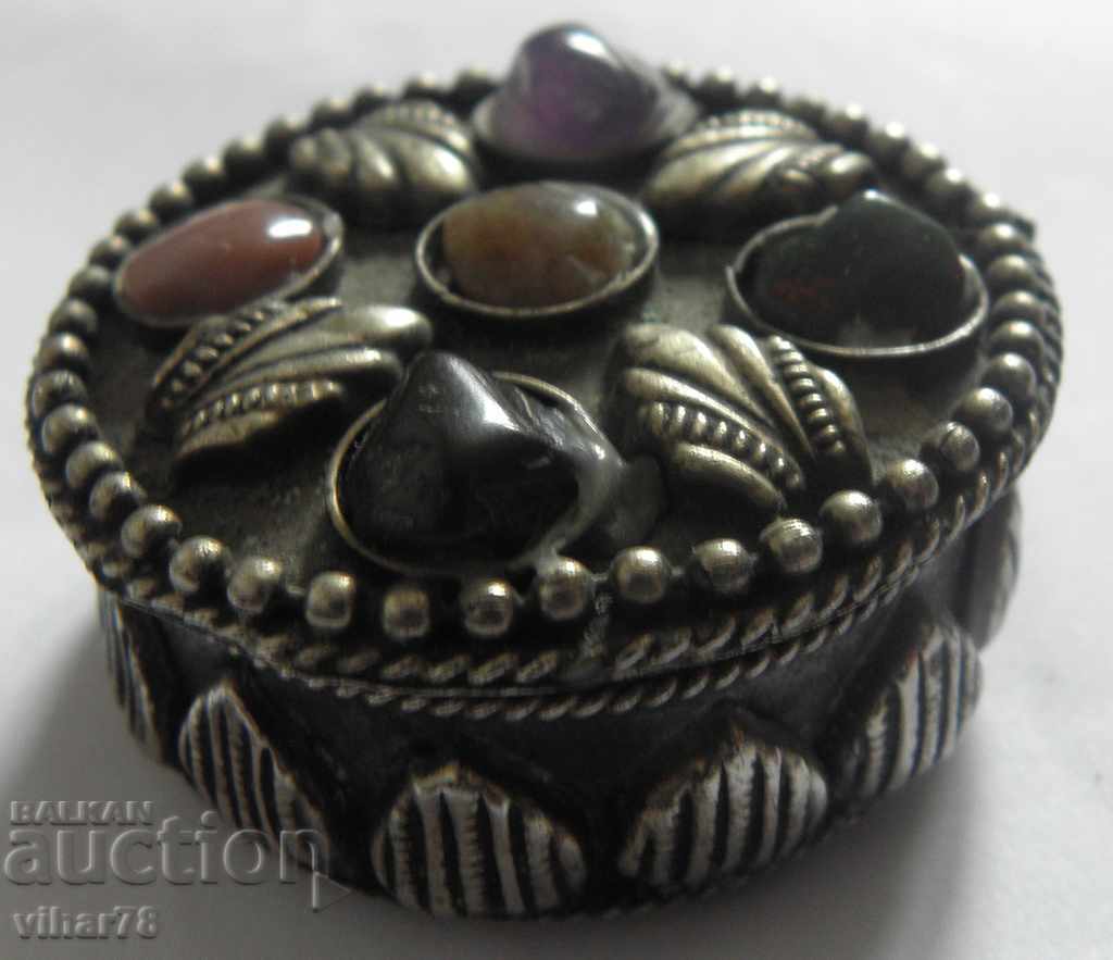 SMALL BOX - 6 SMALL BOX - 6