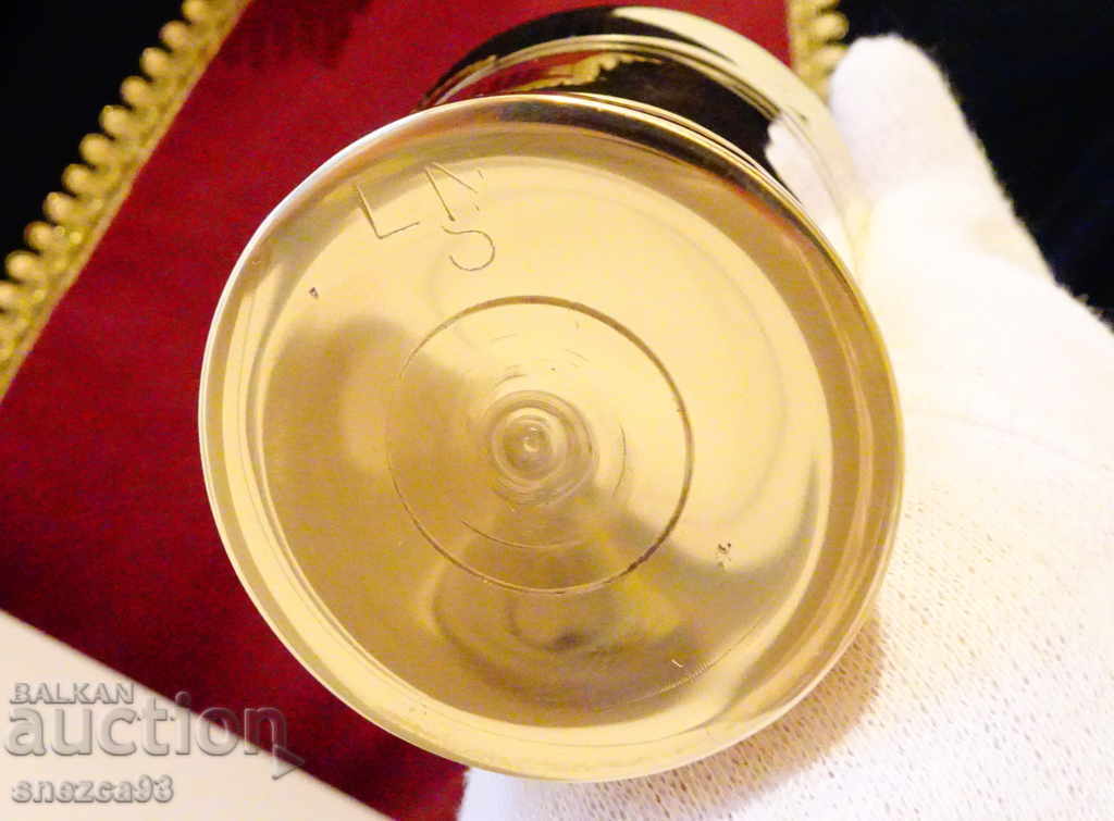 Delivery of Massive bronze mortar 610 g, pestle of choice