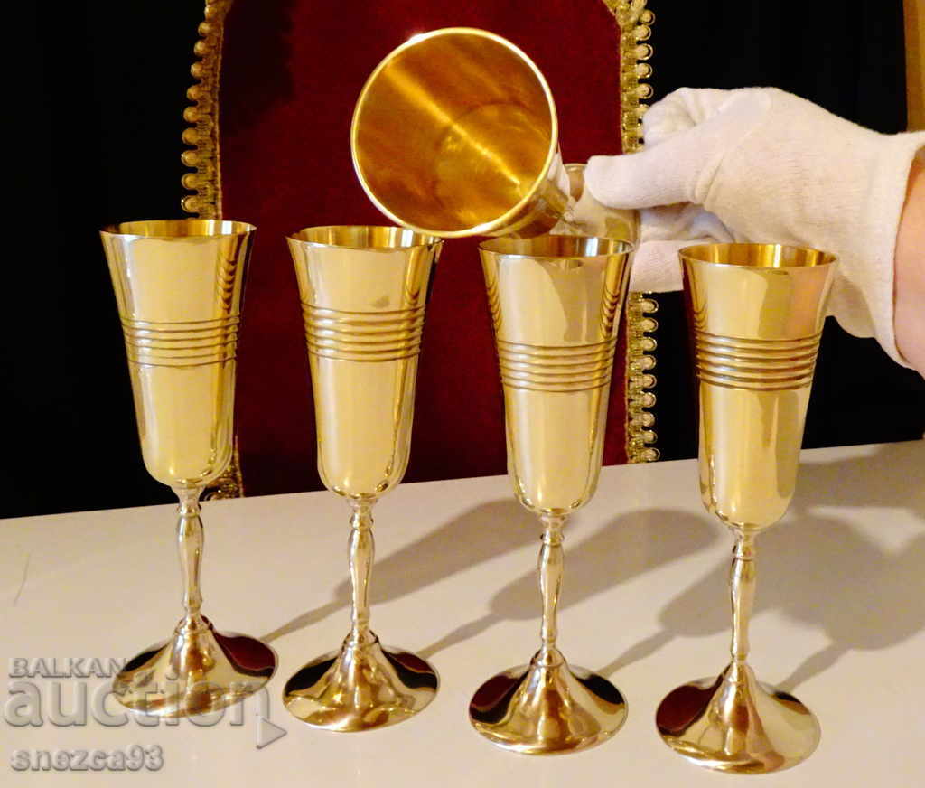 Auction Bronze goblet 17 cm, wine glass, relief Auction Bronze goblet 17 cm, wine glass, relief