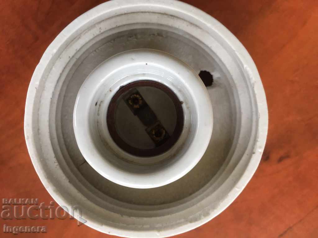 Auction BASIS FOR BATHROOM BODY FOR LIGHTING OLD MODEL PORCELAIN Auction BASIS FOR BATHROOM BODY FOR LIGHTING OLD MODEL PORCELAIN