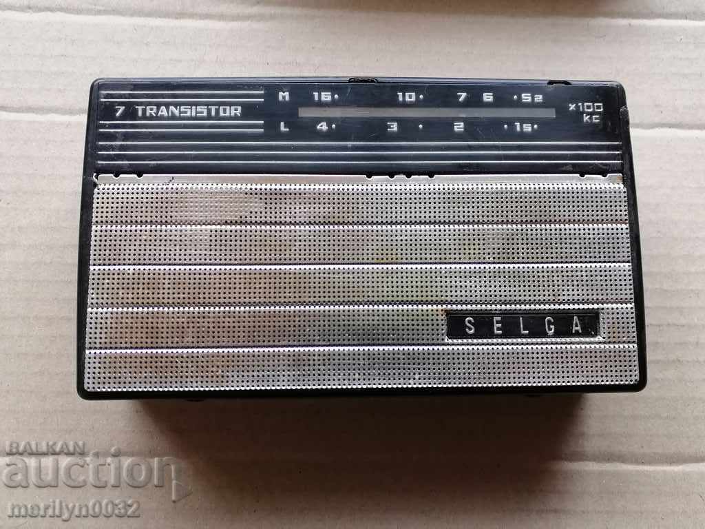 Tranzistor social "Selga" "Selga" aparat de radio radio URSS cu preț € 42.47 | 83.06 BGN