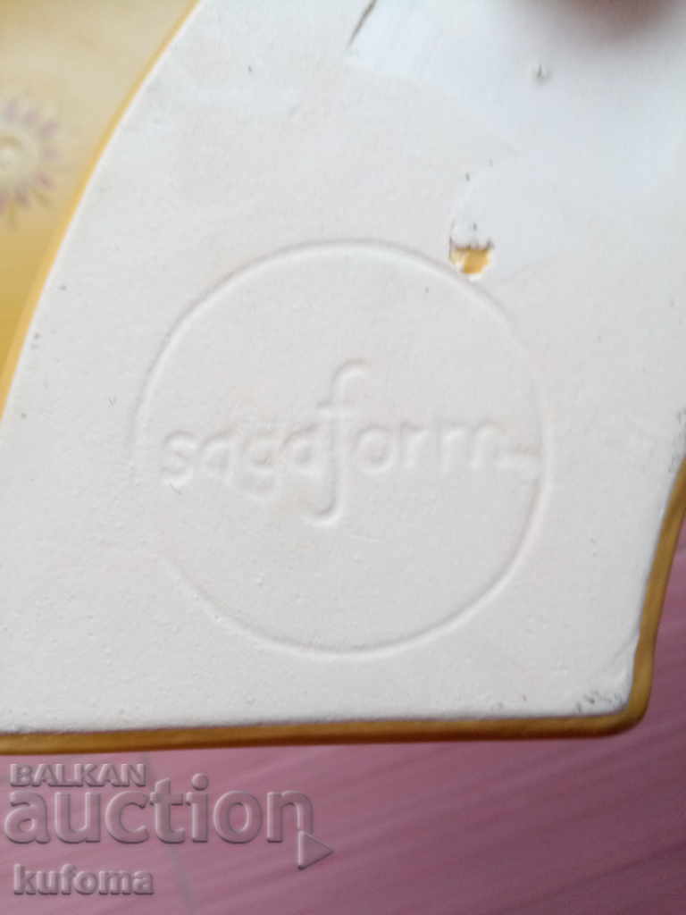 Licitație Tava veche pentru nuci sau gustari Licitație Tava veche pentru nuci sau gustari