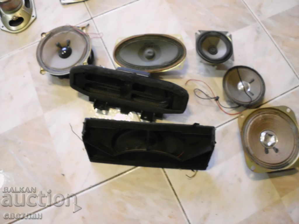 MULTE VORBITORI--MUNCĂ - 5