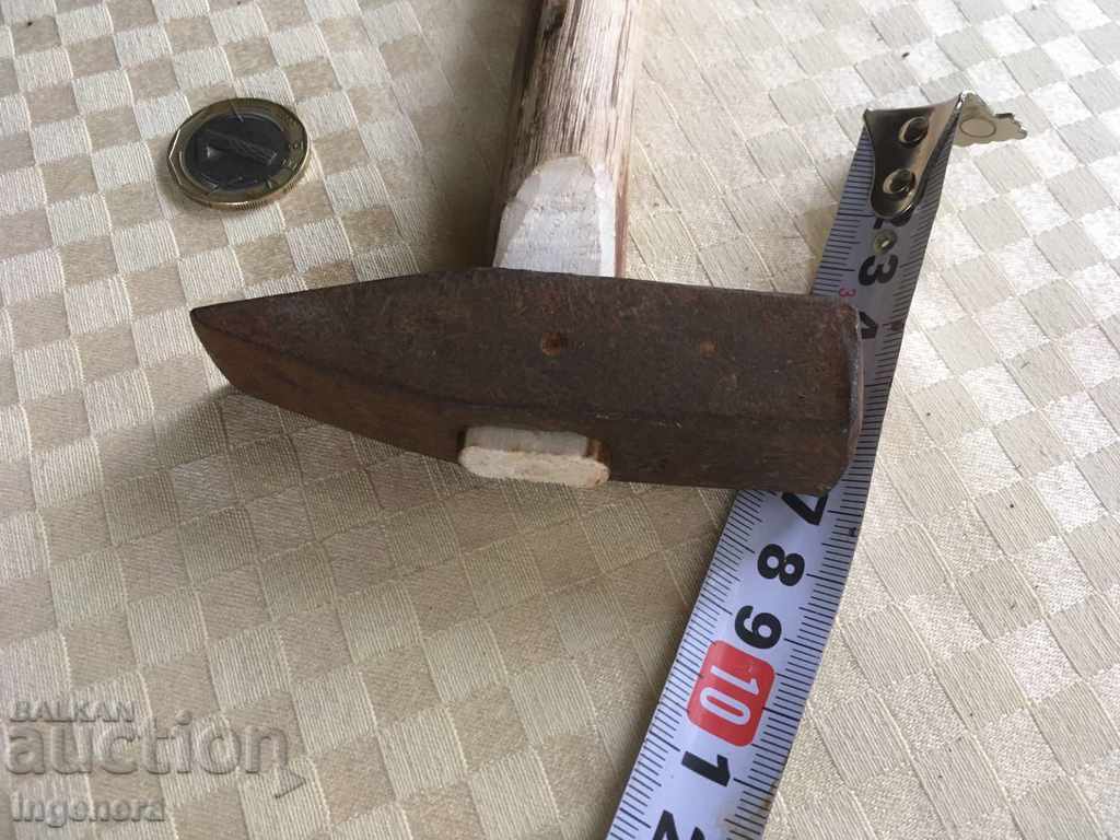 HAMMER HAMMER CU MÂNER UNELT VECHI cu preț 9.00 BGN | € 4.60 HAMMER HAMMER CU MÂNER UNELT VECHI cu preț 9.00 BGN | € 4.60