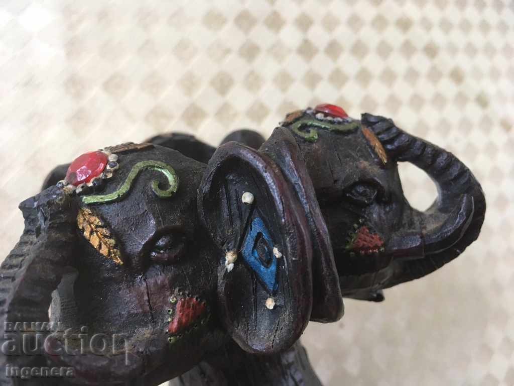 Auction CANDLEHOLDER THE THREE ELEPHANT ORNAMENTS SOUVENIR Auction CANDLEHOLDER THE THREE ELEPHANT ORNAMENTS SOUVENIR