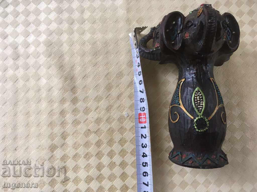 Delivery of CANDLEHOLDER THE THREE ELEPHANT ORNAMENTS SOUVENIR Delivery of CANDLEHOLDER THE THREE ELEPHANT ORNAMENTS SOUVENIR