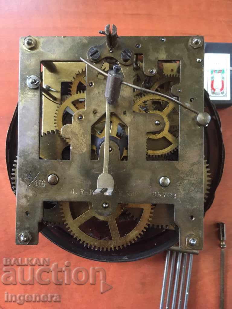 Delivery of CLOCK WALL MACHINE AND PENDULUM COLLECTOR