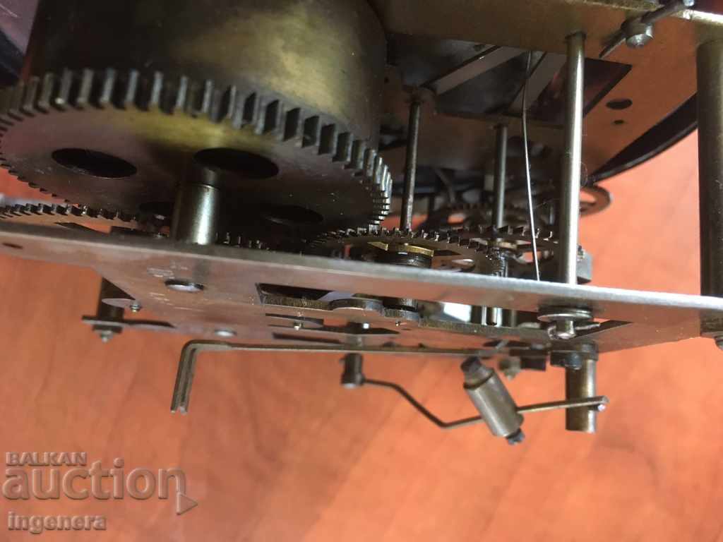 CLOCK WALL MACHINE AND PENDULUM COLLECTOR - 5