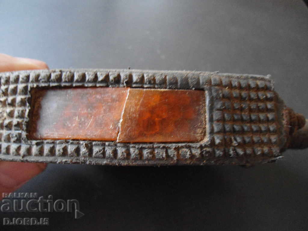 Auction Old wheel pedal Auction Old wheel pedal