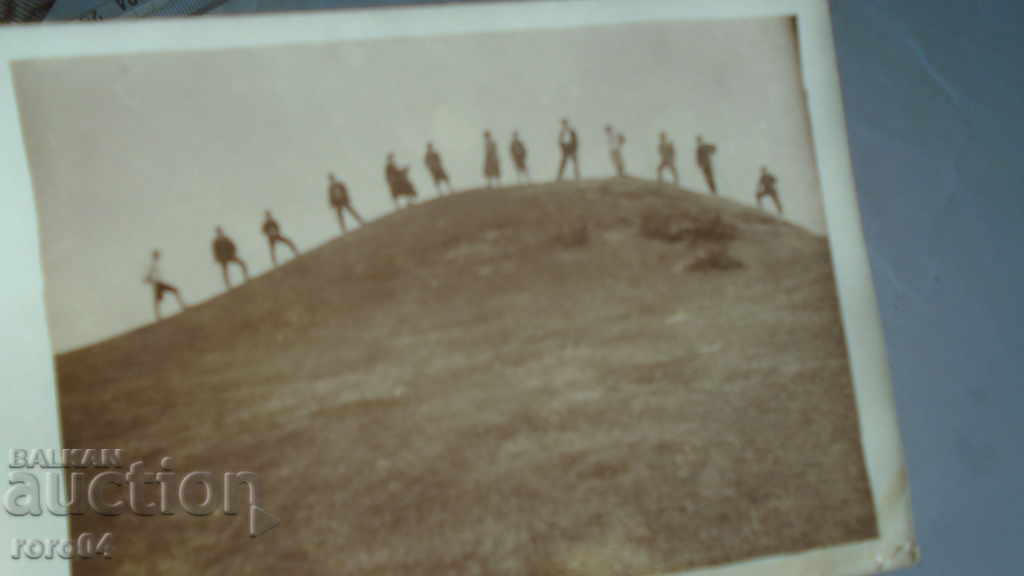 Auction BAIR - FOOLS Auction BAIR - FOOLS