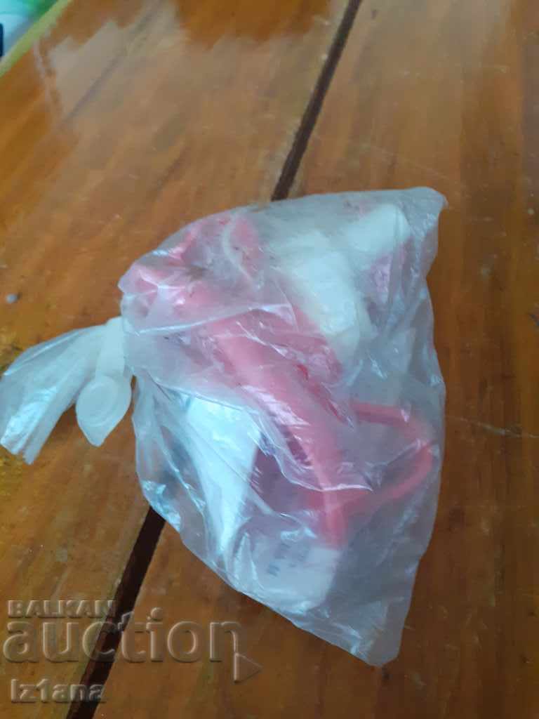 An old artificial respiration device with price 15.00 BGN | € 7.67 An old artificial respiration device with price 15.00 BGN | € 7.67