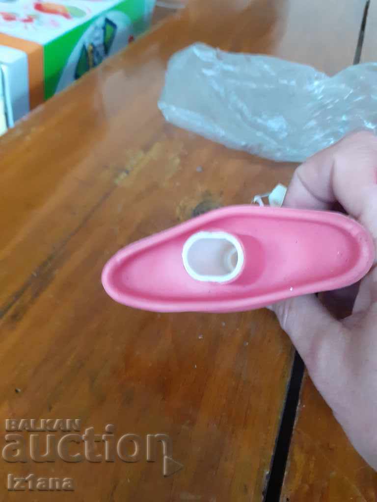 An old artificial respiration device - 6 An old artificial respiration device - 6