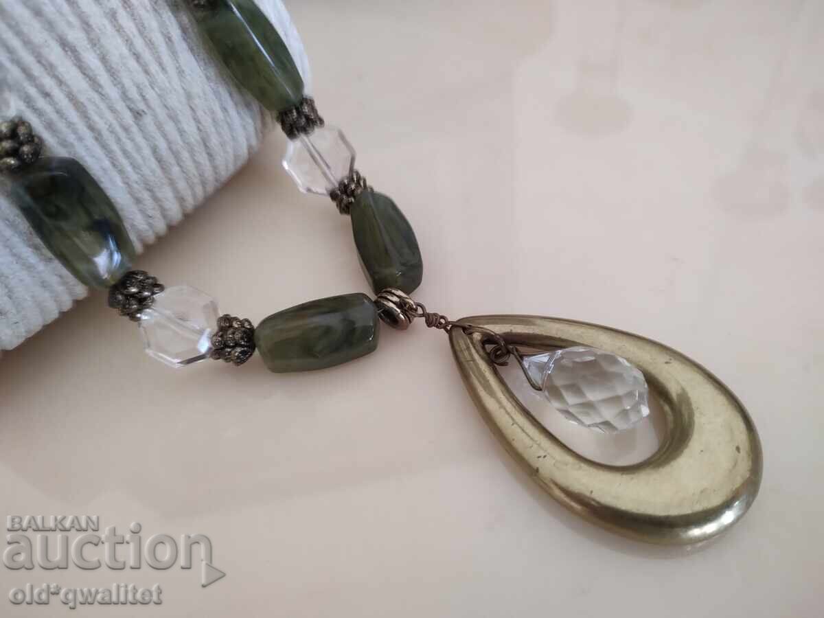 Delivery of Necklace, jewelry, necklace, designer Delivery of Necklace, jewelry, necklace, designer