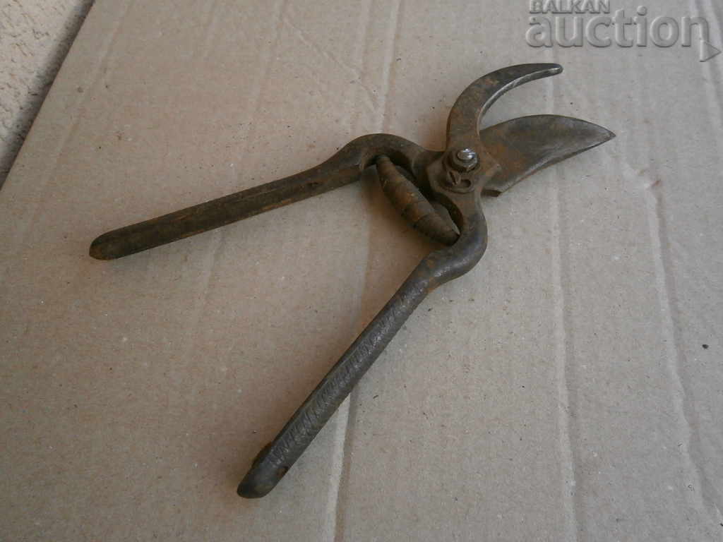 Παράδοση παλιά κλαδευτήρια Παράδοση παλιά κλαδευτήρια