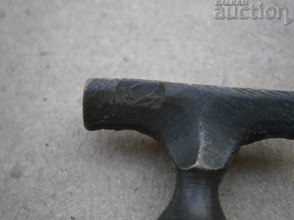Old ottoman bronze crane faucet grezdeiche with price 35.00 BGN | € 17.90 Old ottoman bronze crane faucet grezdeiche with price 35.00 BGN | € 17.90